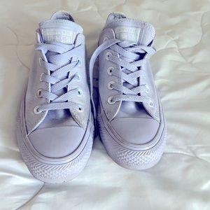 Low converse size 6